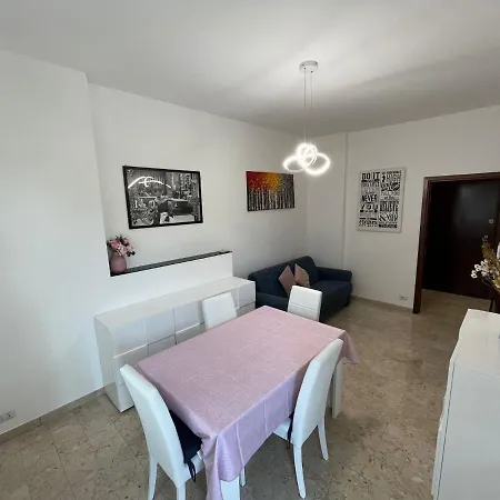 Lejlighed Casa Vittoria A Due Passi Da Milano *